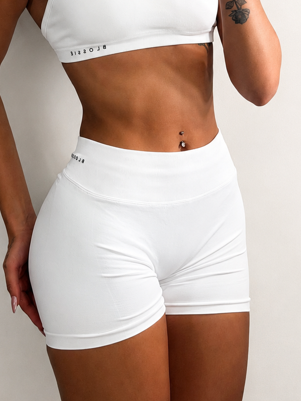 V- Sculpt Shorts